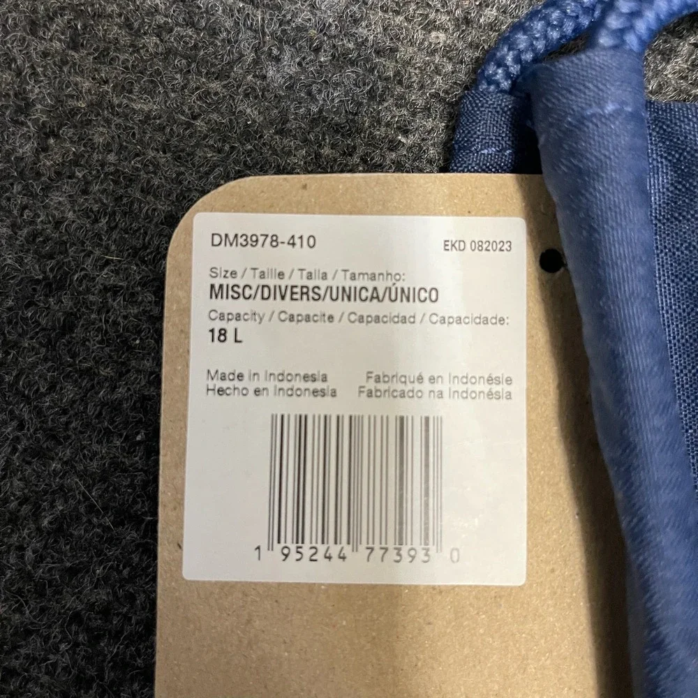 Nike DM3978-410 Brasilia 9.5‎ Health 360 Drawstring 18L Gym Bag Midnight Navy